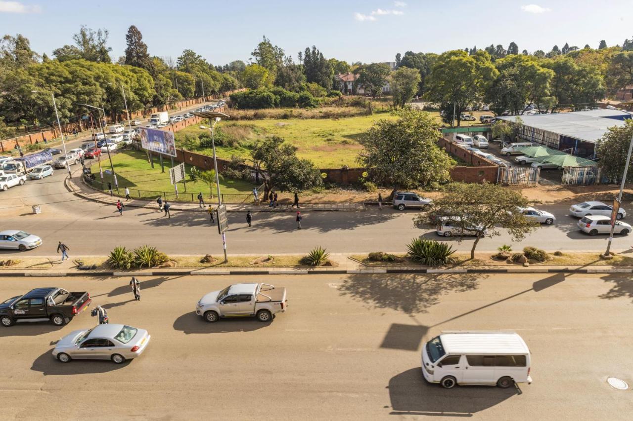 N1 Rotten Row 2* Harare